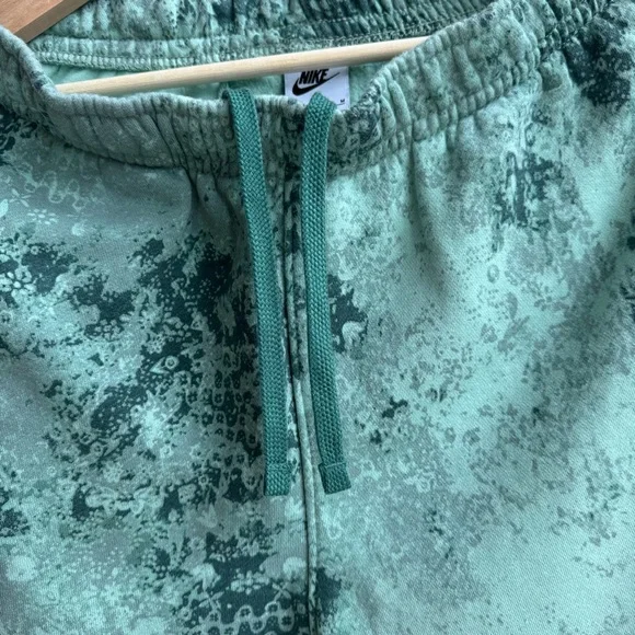 Nike Men’s Green Tie-Dye Joggers Fleece Sweatpants - Picture 7 of 11
